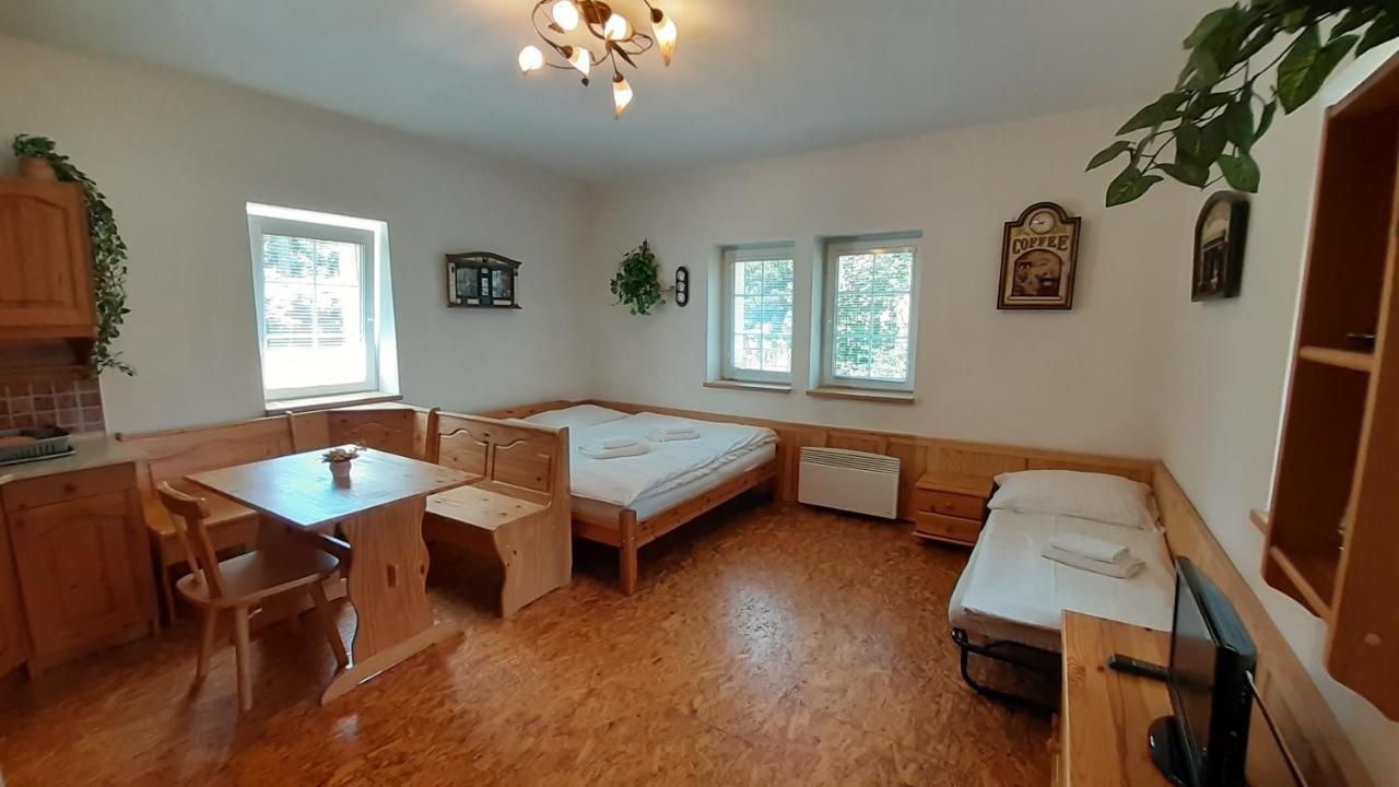 Resort Chribska Apartmany Adri エクステリア 写真