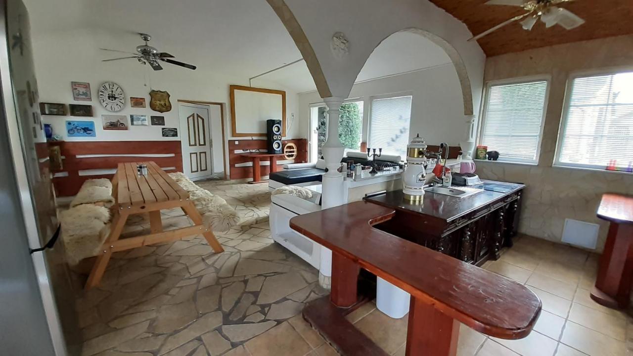 Resort Chribska Apartmany Adri エクステリア 写真