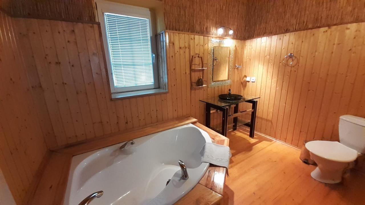 Resort Chribska Apartmany Adri エクステリア 写真