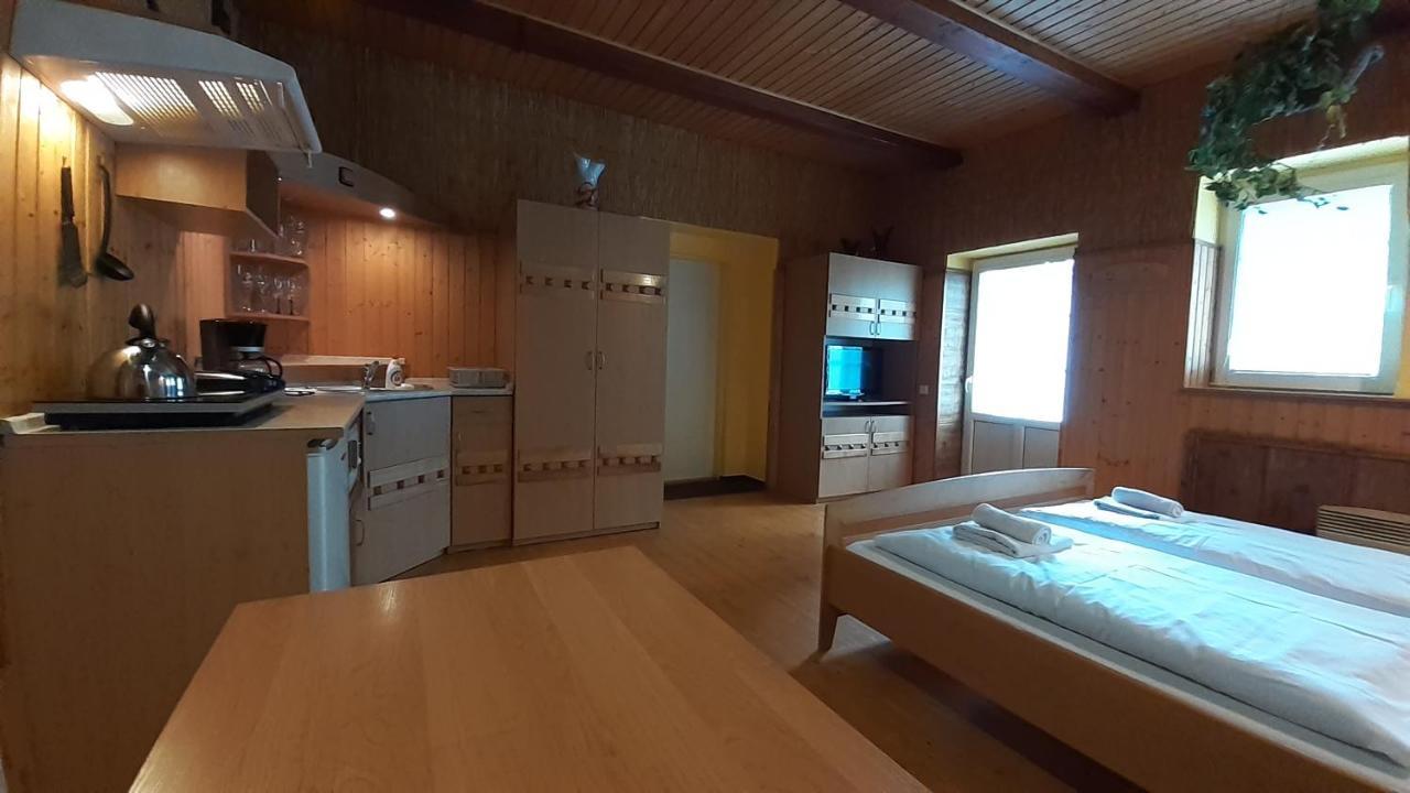 Resort Chribska Apartmany Adri エクステリア 写真
